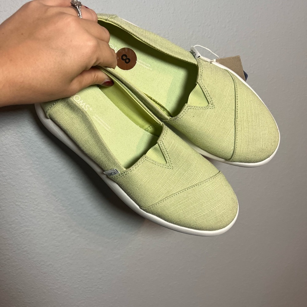 Toms Alpargata Mallow Slip On Shoe Womens Size 8 Paper Canvas Light Green